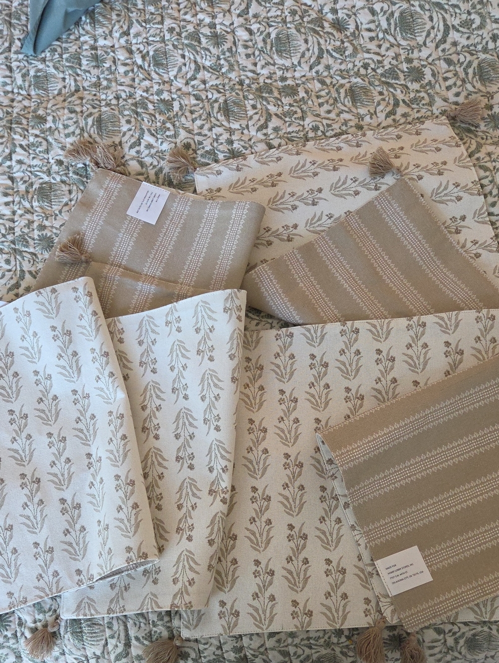 Neutral Beige Printed Reversable Table Mats